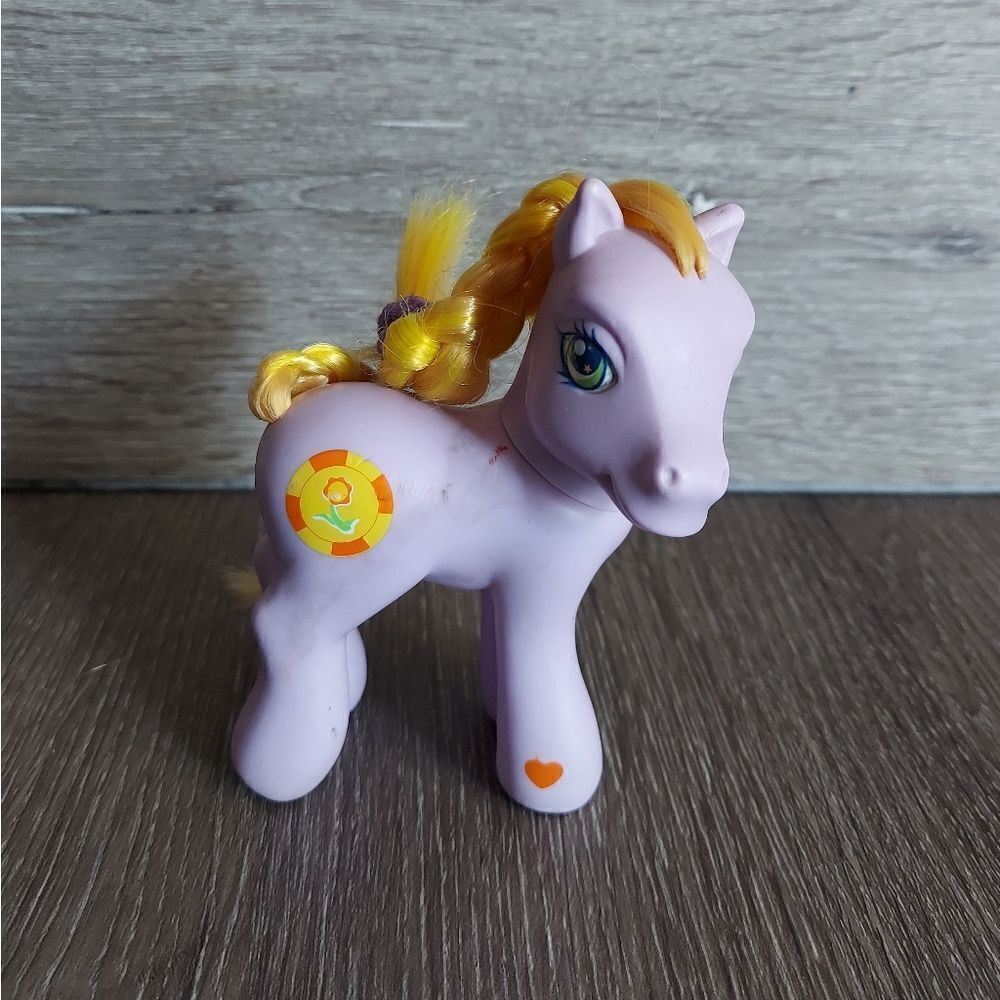 My Little Pony “Daisy Jo” G3 Purple with Yellow Hair Flower Cutie Mark 2002